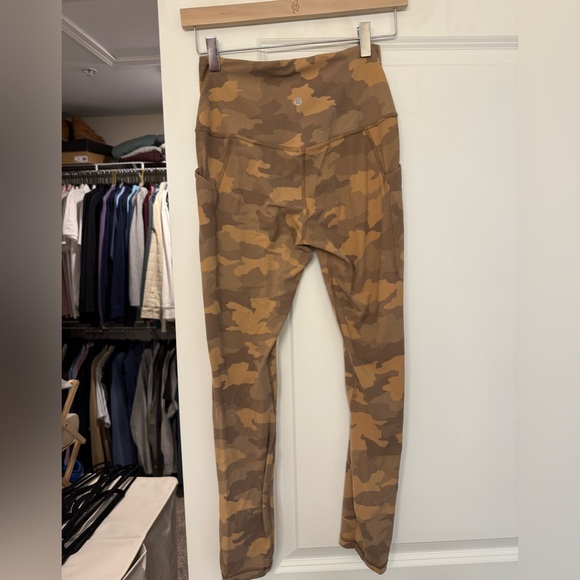 lululemon athletica Camo Leggings - Picture 1 of 3